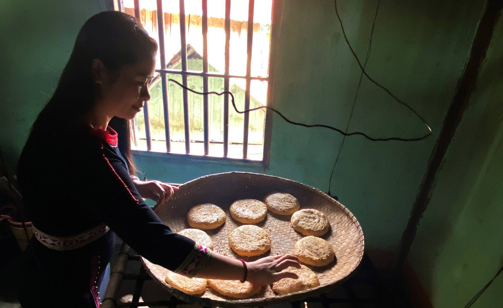 Rượu ghè Mẹ Dung – tinh hoa của đồng bào Ba Na