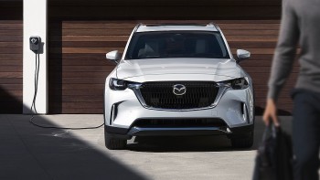 Mazda CX-30 2024 tăng giá bán, khởi điểm từ 26.370 USD