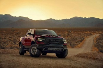 1500 TRX Final Edition lộ diện với diện mạo rất “hầm hố”, nội thất "xịn sò", giá bán đáng bận tâm