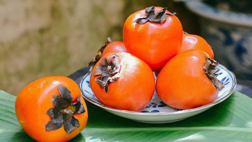 Quả hồng ngon, bổ nhưng tại sao không nên ăn quá nhiều?