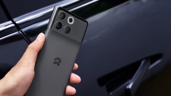 Trình làng điện thoại thông minh NIO Phone có thể điều khiển ô tô