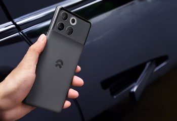 Trình làng điện thoại thông minh NIO Phone có thể điều khiển ô tô