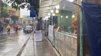 Đà Nẵng: Nhiều quầy bánh ế ẩm dù Tết Trung thu cận kề, người bán lo sốt vó