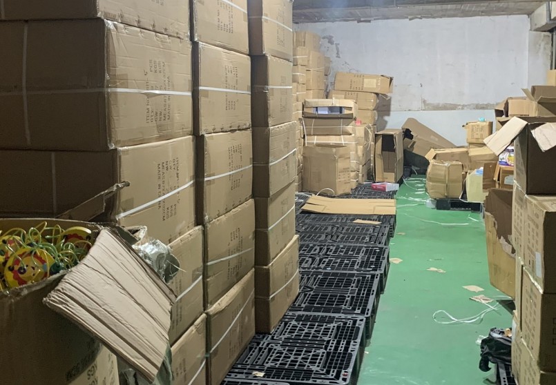 Quản lý thị trường Hà Nội: Kiểm tra đột xuất Công ty TNHH đồ chơi trẻ em HC phát hiện nhiều sai phạm trong kinh doanh Quản lý thị trường Hà Nội: Kiểm tra đột xuất Công ty TNHH đồ chơi trẻ em HC phát hiện nhiều sai phạm trong kinh doanh