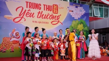 Trung thu của những "chiến binh nhí" tại Bệnh viện Nhi Trung ương