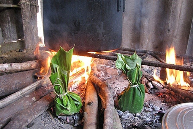 Món rêu đá bọc lá chuối