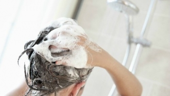 Tắm khuya sẽ ảnh hưởng xấu đến sức khỏe