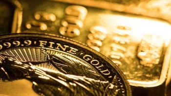 Giá vàng hôm nay 7/10/2023: Vàng trong nước vượt ngưỡng 69 triệu đồng/lượng