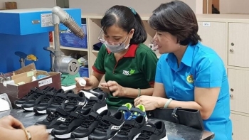 Xuất khẩu giày dép giảm mạnh