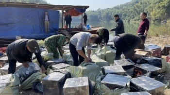 Hải quan tăng thu hơn 300 tỷ từ chống buôn lậu và vận chuyển tiền tệ trái phép qua biên giới