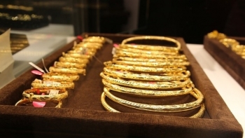 Giá vàng hôm nay 9/10/2023: Vàng trong nước niêm yết trên 69 triệu đồng/lượng