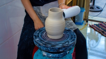 Thả hồn vào gốm