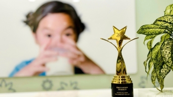 TH được vinh danh top 10 Thương hiệu Mạnh - Kinh doanh Xuất sắc 2022-2023