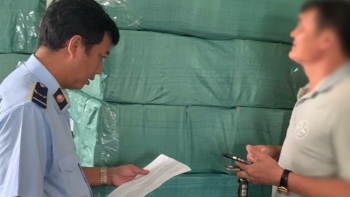 TP.HCM: Phát hiện dầu gội đầu nhập lậu trị giá 300 triệu đồng