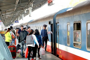 Tin kinh tế - thị trường ngày 13/10/2023: Vé tàu Tết 2024 tăng giá, cao nhất gần 3 triệu đồng; Hơn 25.000 ô tô được bán ra trong một tháng