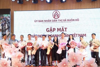 Đăk Lăk: Thị xã Buôn Hồ kỷ niệm ngày Doanh nhân Việt Nam