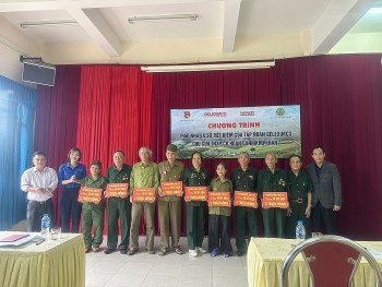 Tạp chí Thương hiệu và Sản phẩm cùng Tập đoàn GELEXIMCO trao nhà, sổ tiết kiệm cho cựu thanh niên xung phong tỉnh Yên Bái