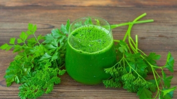 Những lợi ích của việc uống nước rau mùi