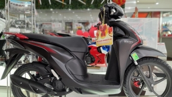 Honda Vision giảm giá mạnh, khách hàng có nên xuống tiền?