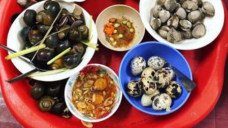 Trời lành lạnh, rủ bạn bè "quét sạch" 5 quán ốc ngon đỉnh cao ở Hà Nội