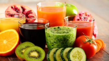 Ăn trái cây và uống nước ép, cách nào tốt hơn?