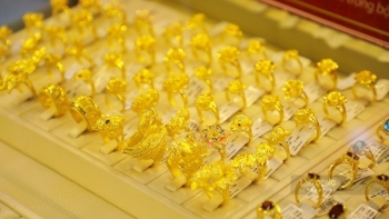 Giá vàng hôm nay 25/10/2023: Vàng trong nước giảm mạnh