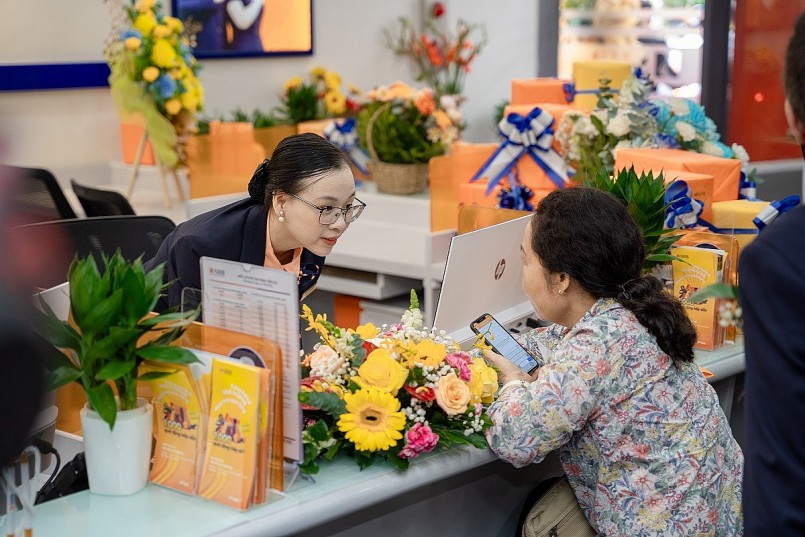  Được trang bị cơ sở vật chất khang trang cùng đội ngũ nhân viên chuyên nghiệp, tận tâm, SHB Bến Tre sẽ mang đến cho khách hàng các sản phẩm, dịch vụ phù hợp, hiệu quả với chất lượng cao.