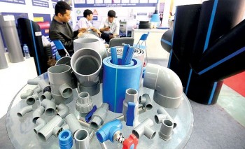 Tin kinh tế - thị trường ngày 26/10/2023: Ngân hàng rao bán 37 chiếc xe buýt; Tổng doanh thu ngành nhựa đạt trên 25 tỷ USD