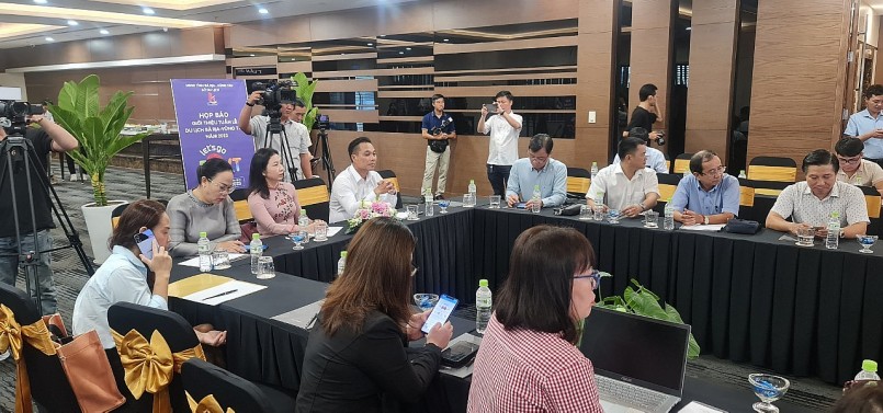 Quang cảnh buổi họp báo