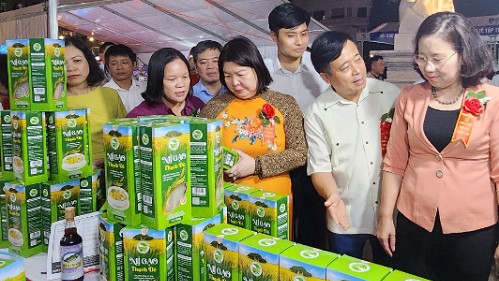 Hơn 300 gian hàng tham gia Hội chợ xúc tiến thương mại kinh tế tập thể, hợp tác xã