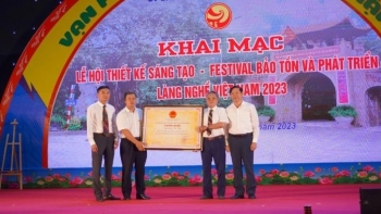 Làng nghề Vạn Phúc đón nhận Bằng Di sản Văn hóa phi vật thể quốc gia