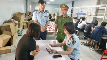 Hà Nam: Quản lý thị trường phát hiện, thu giữ trên 108.000 sản phẩm thuốc lá điện tử