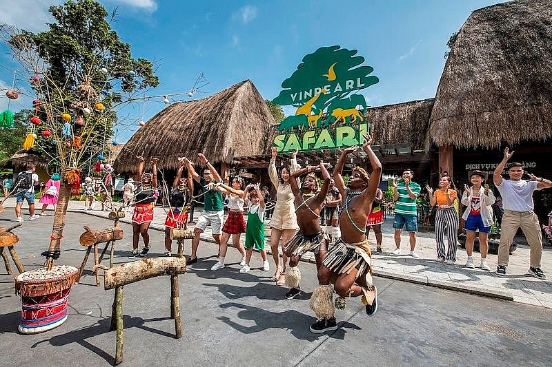 “8Wonder” đưa maroon 5 đến Phú Quốc United Center