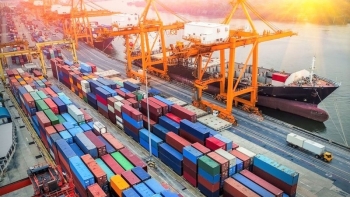 Tin kinh tế - thị trường ngày 1/11/2023: Vàng đảo chiều tăng; Kiểm tra quản lý tiền công đức trên cả nước