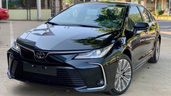 Bảng giá xe Toyota Corolla Altis 2023 tháng 11/2023