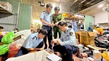 Gia Lai: Triệt phá cơ sở livestream bán hàng giả nhãn hiệu