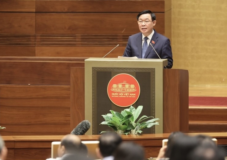 sáng 6-11, Chủ tịch Quốc hội Vương Đình Huệ phát biểu khai mạc phiên chất vấn và trả lời chất vấn. sáng 6-11, Chủ tịch Quốc hội Vương Đình Huệ phát biểu khai mạc phiên chất vấn và trả lời chất vấn.