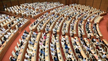 Quốc hội chốt cải cách chính sách tiền lương từ 1/7/2024