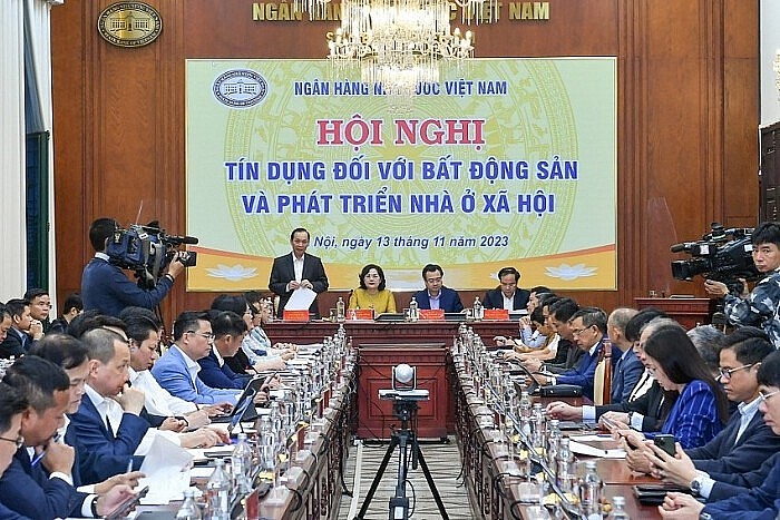 Hội nghị tín dụng đối với bất động sản và phát triển nhà ở xã hội. Ảnh TTXVN Hội nghị tín dụng đối với bất động sản và phát triển nhà ở xã hội. Ảnh TTXVN