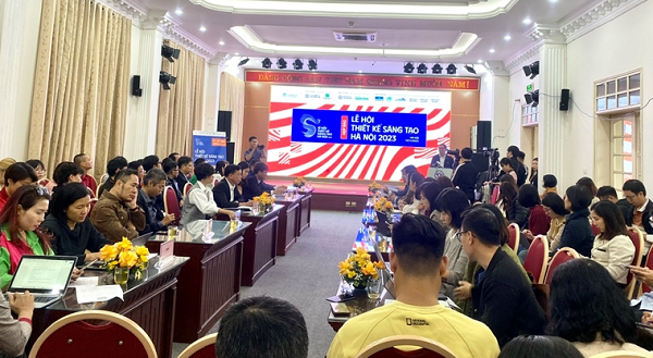 Quang cảnh buổi họp báo. Quang cảnh buổi họp báo.