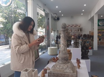 Trưng bày gần 200 sản phẩm thủ công chuyên ngành đồ đồng - đồ đá năm 2023