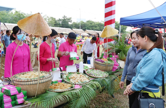 45 gian hàng tham gia Không gian ẩm thực Nam Bộ tỉnh Trà Vinh năm 2023 45 gian hàng tham gia Không gian ẩm thực Nam Bộ tỉnh Trà Vinh năm 2023