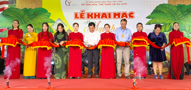 45 gian hàng tham gia Không gian ẩm thực Nam Bộ tỉnh Trà Vinh năm 2023 45 gian hàng tham gia Không gian ẩm thực Nam Bộ tỉnh Trà Vinh năm 2023