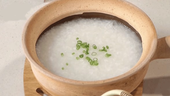 Cháo rất tốt cho sức khỏe nhưng ăn theo cách này chẳng khác nào "tự rước hoạ vào thân"