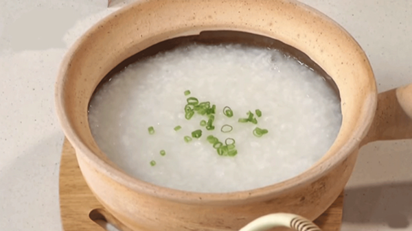 Cháo trắng không đáp ứng được nhu cầu dinh dưỡng của người ốm