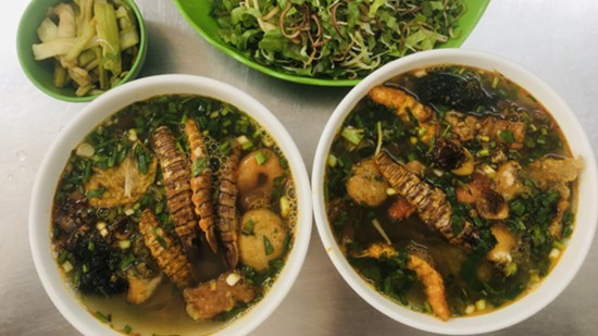 6 quán bánh đa cua chuẩn vị Hải Phòng, lúc nào khách cũng nườm nượp xếp hàng