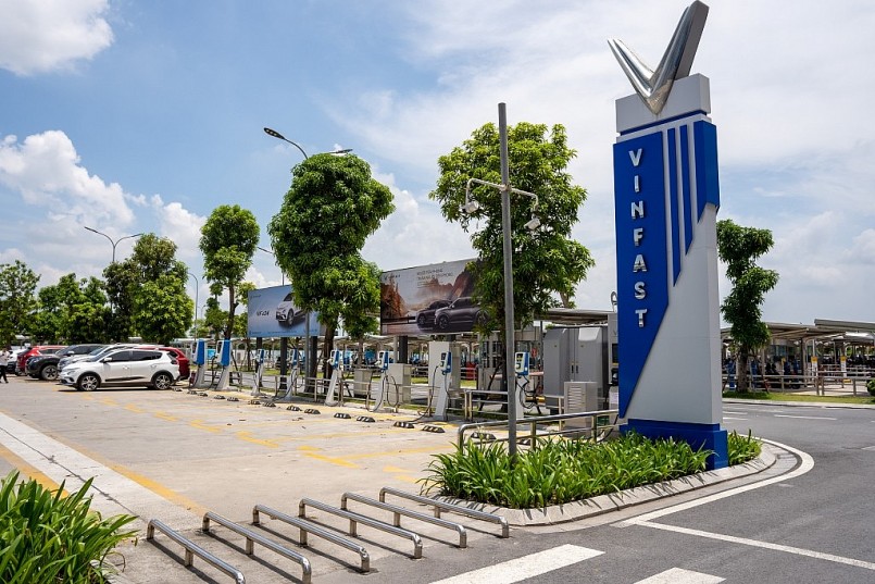 Khách hàng có thể dễ dàng tìm được trạm sạc công cộng của VinFast ở nhiều nơi. Khách hàng có thể dễ dàng tìm được trạm sạc công cộng của VinFast ở nhiều nơi.