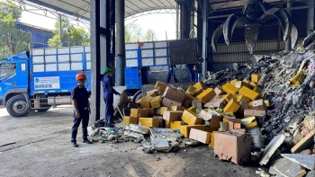 Bắc Ninh: Tiêu hủy hơn 100.000 sản phẩm thuốc lá điện tử nhập lậu