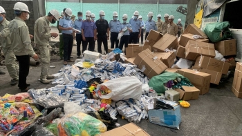 Quảng Ninh: Tiêu hủy hơn 15.000 hàng hóa nhập lậu, không rõ nguồn gốc