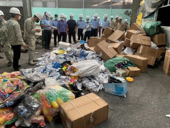 Quảng Ninh: Tiêu hủy hơn 15.000 hàng hóa nhập lậu, không rõ nguồn gốc